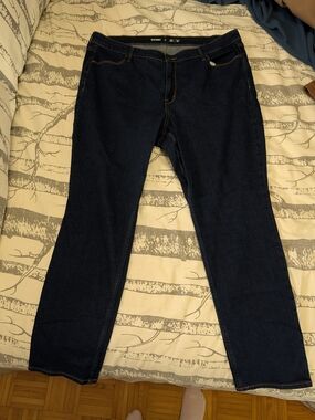 Old Navy Dark Indigo Straight-Leg Women’s Jeans